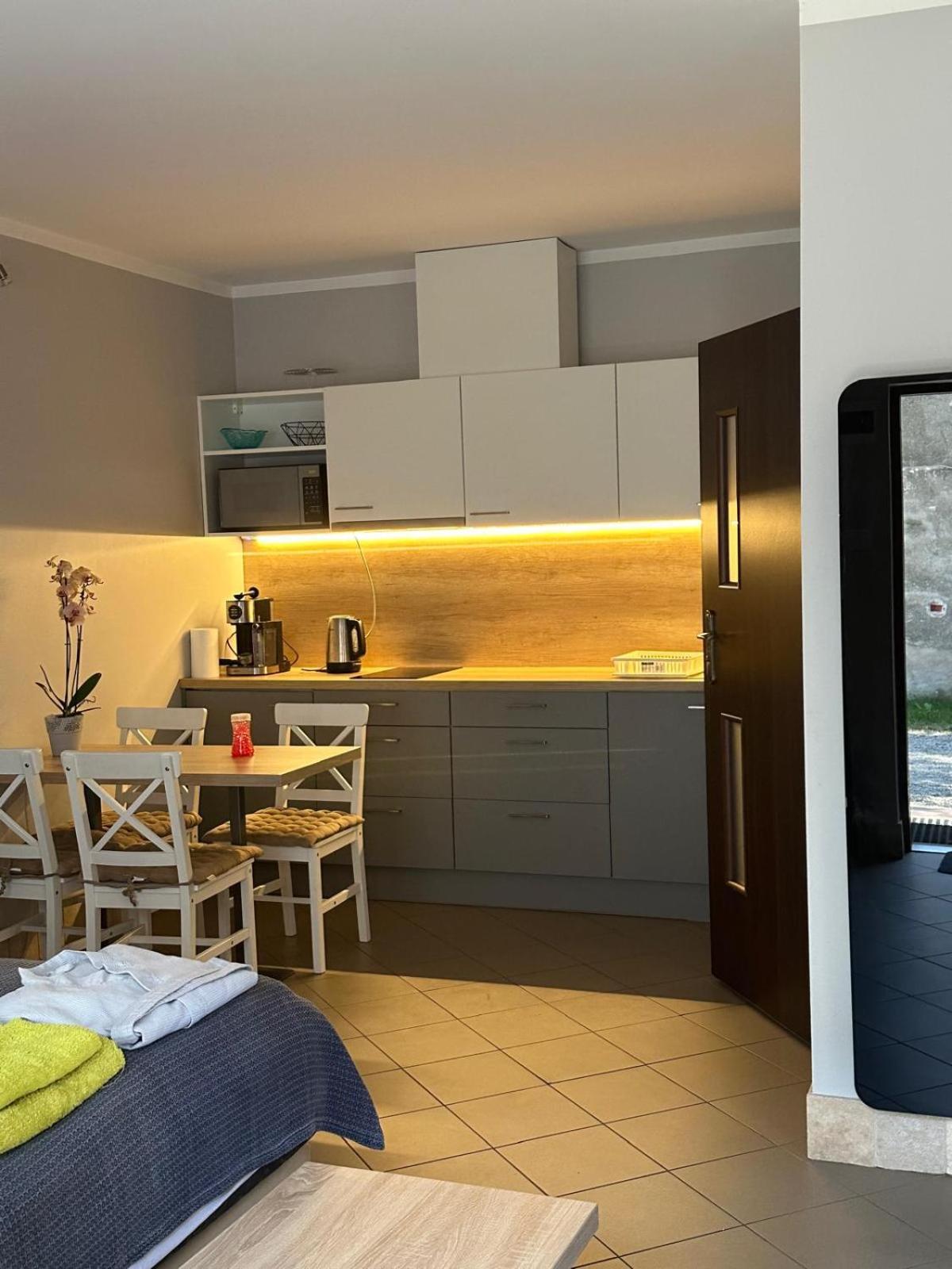 Apartamenty Typu Studio 50 Metrow Od Morza อุสตรอเนียมอร์สเกีย ภายนอก รูปภาพ